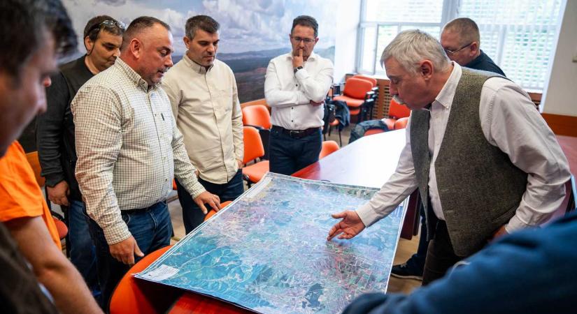 Hova vezet? A Háromszéket átszelő autópálya nyomvonaláról egyeztettek