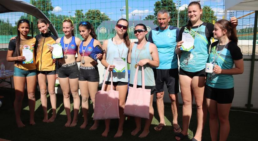 Szoros meccsek, bronzérem és küzdelmes pontcsaták a Tiszaliget Cup-on