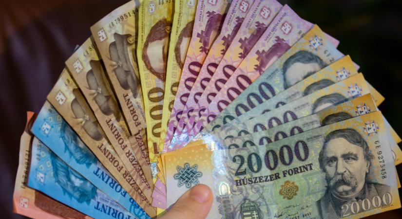 Nagy változás lépett életbe az állampapíroknál: ez rengeteg magyar befektetőt érint