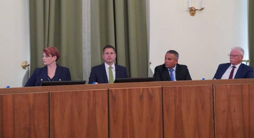 Milliárdok, utak, árvíz: döntöttek a képviselők