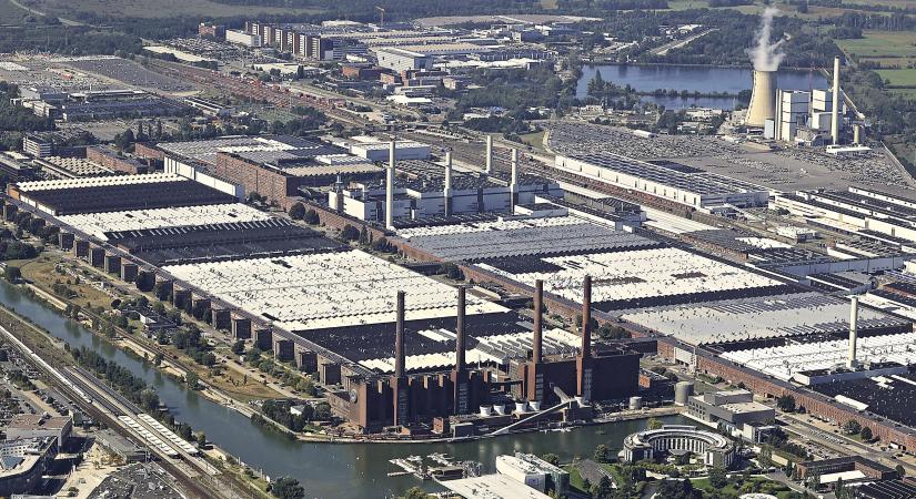 Négynapos munkahét jöhet a Volkswagen fontos gyárában a villanyautók miatt