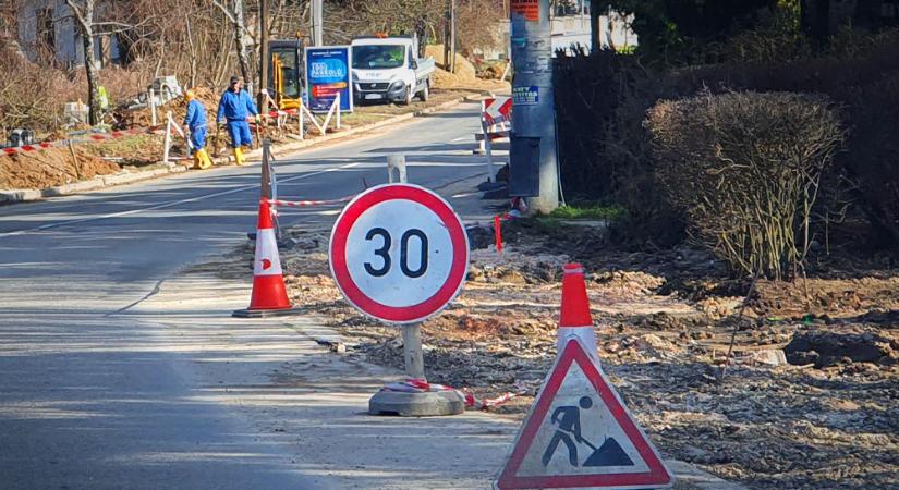 Őrsi Gergely: a szerencsejáték-ipart érintő új adótörvény miatt annyi pénztől esik el a 2. kerület, amelyből a teljes Budakeszi utat fel lehetne újítani