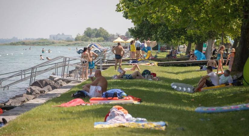Kegyetlen forróság vár ránk a héten, a tavak is egyre melegebbek