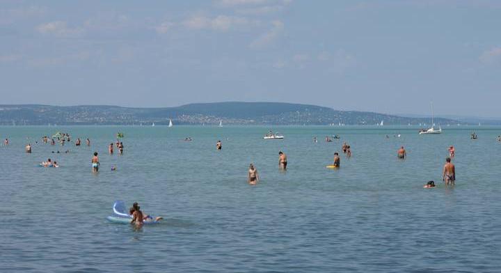 Végleg átalakulhat a Balaton, fájdalmas élménnyé válhat a fürdés