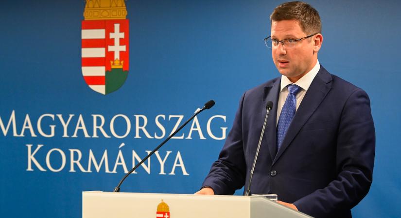 Így reagált a miniszter arra, hogy fia szerint Jeszenszky Géza a Sátánt szolgálja