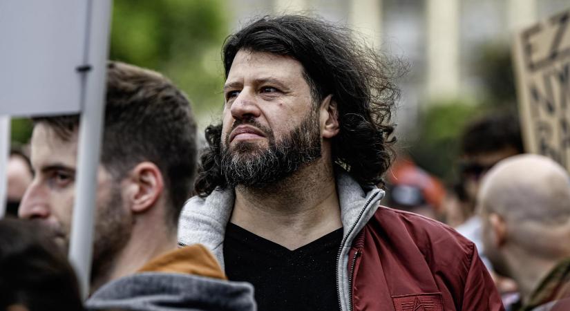 Puzsér Róbert az ellehetetlenítés törvény elnapolása után is megtartja a jövő keddi tüntetést