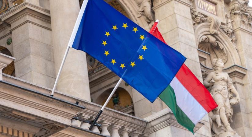 A kormány átalakítaná az uniós pénzek felhasználási szabályait, oda lehetnek a Helyreállítási Alap ezermilliárdjai