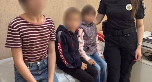 Ökörmezőn a rendőrség három kiskorú vett el egy családtól