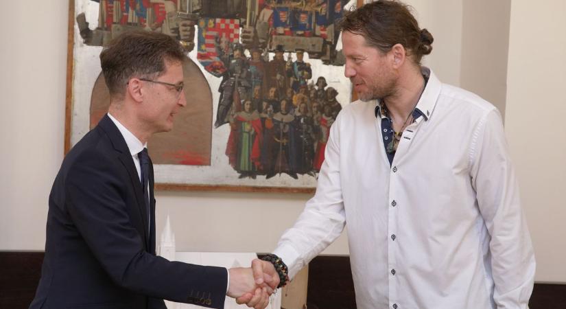 Méltó elismerés: Díjátadó a Nemzeti Összetartozás Napján Székesfehérváron