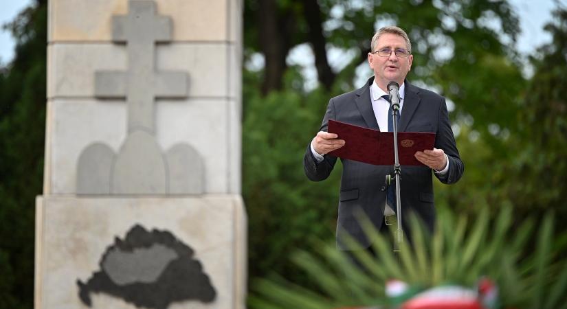 Emlékezés a Nemzeti Összetartozás Napjára Egerben