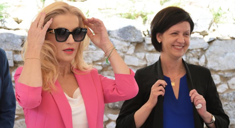 Šimkovičová nem árulja el, hol van a híres mellszobor – de még azt sem, hol akarják kiállítani később