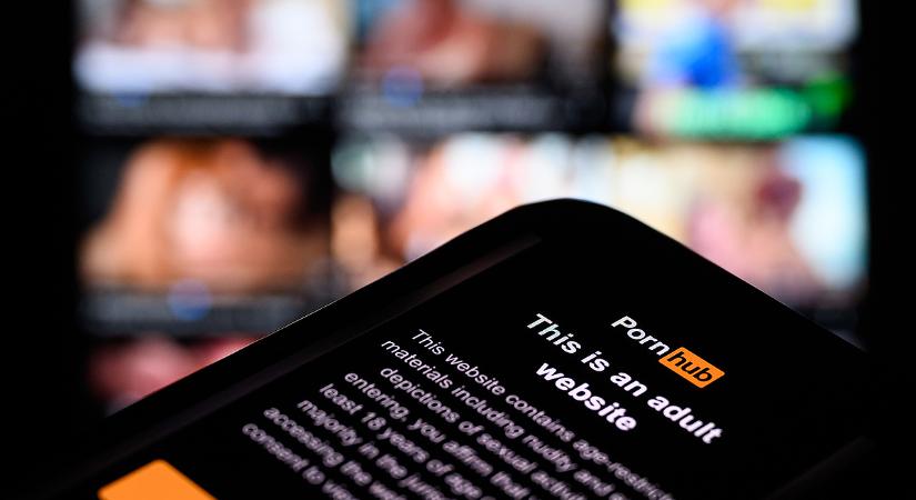 Kész, vége: lekapcsolja magát a Pornhub, nagyon haragszanak a kormányra