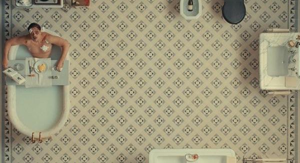 A FÖNÍCIAI AKÁRMIN TÚL Wes Anderson: A föníciai séma