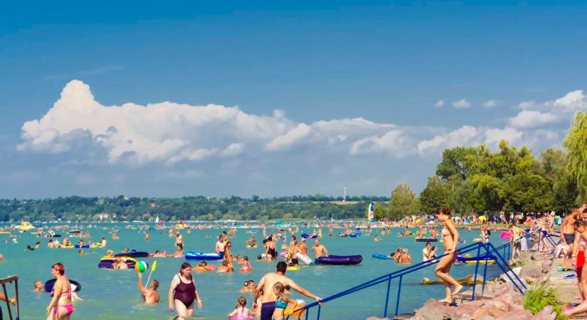 Lőttek a balatoni strandélménynek? Átalakulhat a felmelegedő tó élővilága