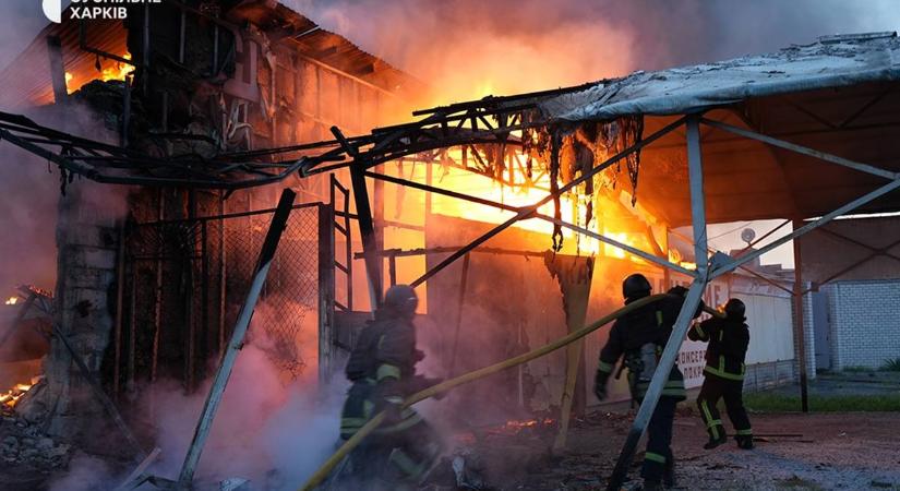 Tömeges dróntámadást indított Oroszország, lángba borították Ukrajna második legnagyobb városát