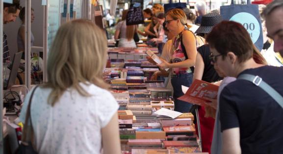 5 verseskötet, ami csak rád vár az idei Könyvhéten