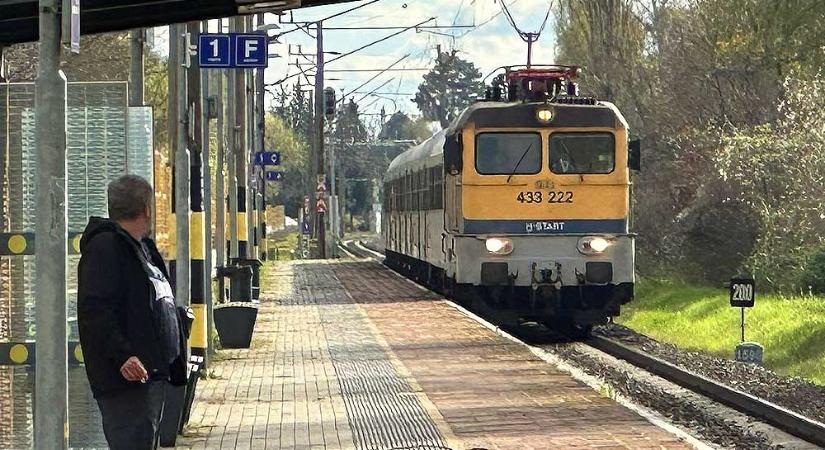 Már 9600 utas kapta vissza a jegyár felét a MÁV-tól, már 10 millió forintot fizetettek ki a késések miatt