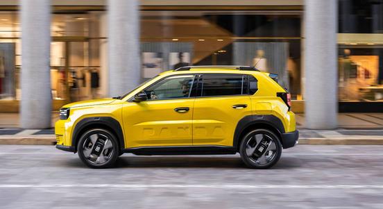 Ha túl drága és lomha a villanyos: Magyarországon az új hibrid Fiat Grande Panda