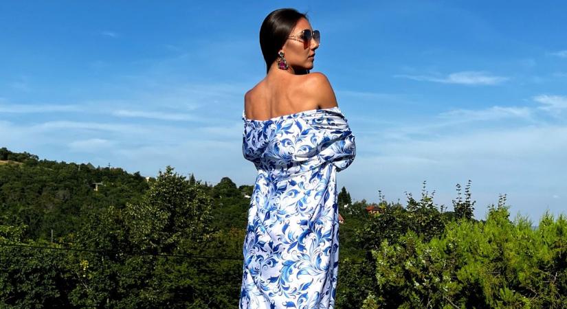 Ne görgess tovább! Ezt viseli egy modell a strandon idén