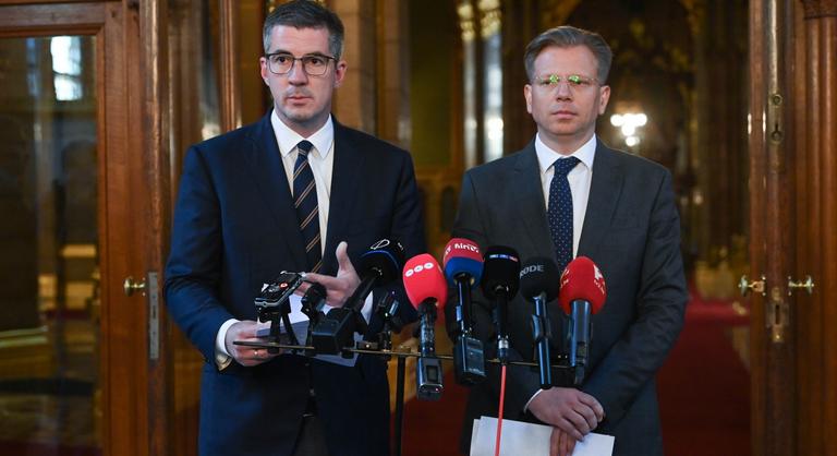 Továbbra is letartóztatásban marad az ukrán kémkedéssel gyanúsított Holló István