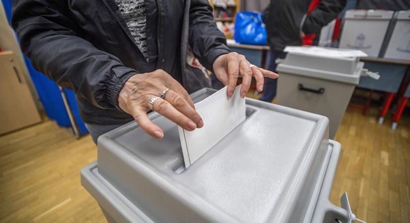 5%-kal vezet a Tisza a Fidesz előtt