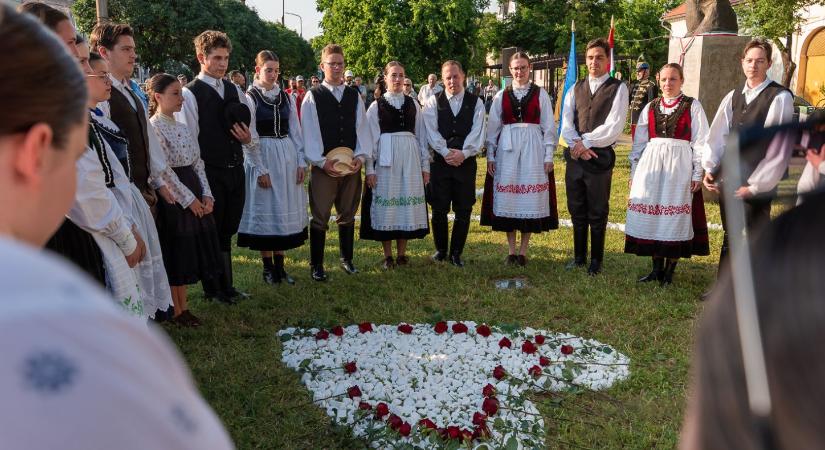 Trianon 105: így emlékezett Debrecen városa