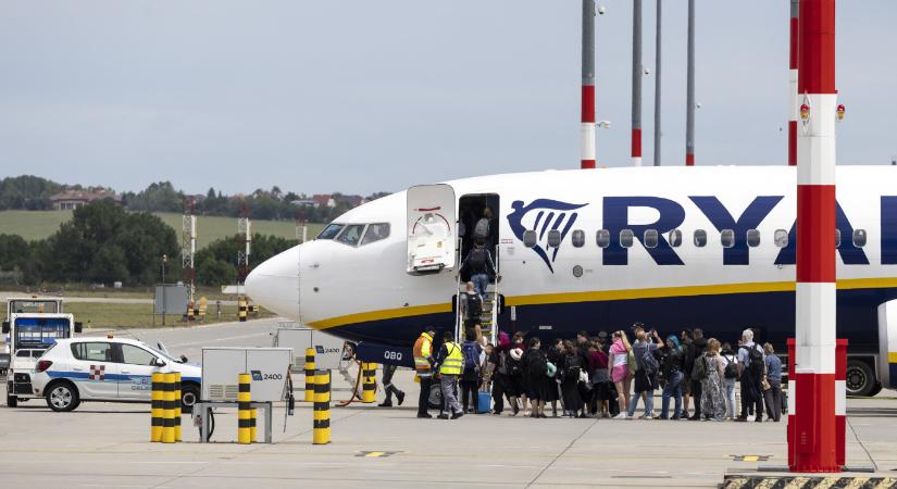 Többen megsérültek a Ryanair gépén, ami kényszerleszállást hajtott végre Bajorországban