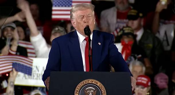 Trump egy tucat ország állampolgárait tiltotta ki Amerikából