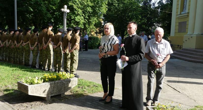 Dupla évfordulón emlékeztek a trianoni békeszerződésre Bácsalmáson – galériával