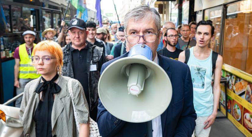 Hadházy Ákos: Navracsics Tibor az egyik leggerinctelenebb fideszes