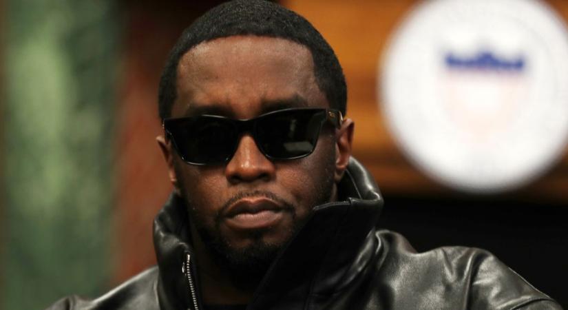 A Diddy-per tanúja azt állítja, a rapper kilógatta őt egy erkélyről