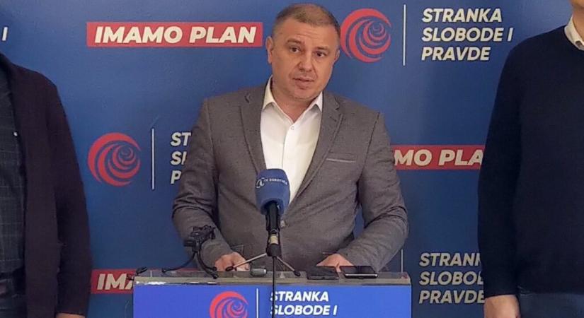 Sebők: Gojković bezárja a színpadot, de reflektort gyújt a párt számára megfelelőeknek