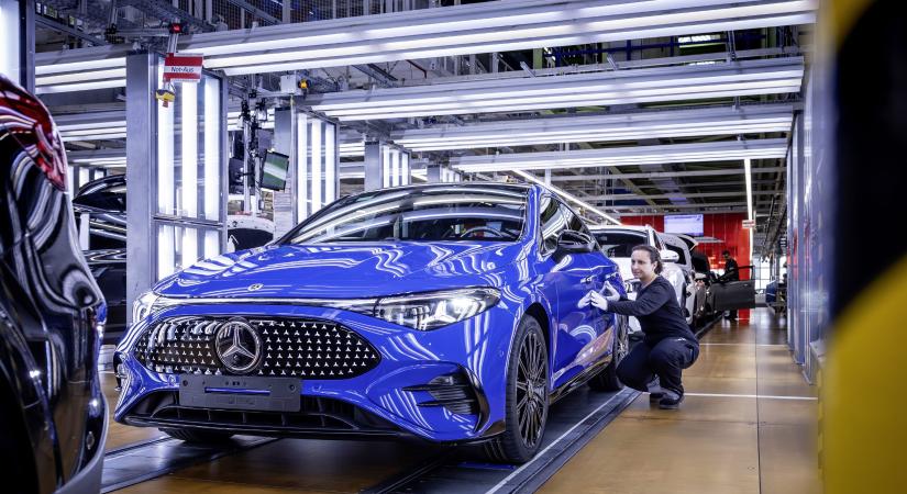 Megkezdődött a Mercedes-Benz CLA sorozatgyártása
