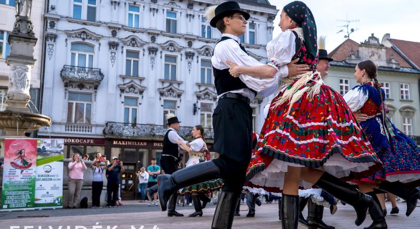 Mi, magyarok összetartozunk – Pozsonyban is!