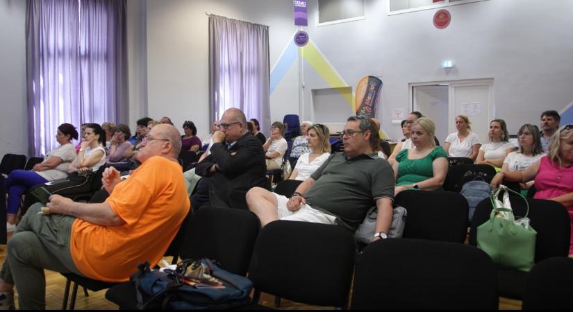 A szenvedélybetegségek kerülnek fókuszba júniusban: Debrecenben kiállítással is csatlakoztak a programhoz