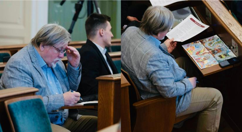 Dézsi Csaba András társasjátékkal játszott a győri közgyűlésen