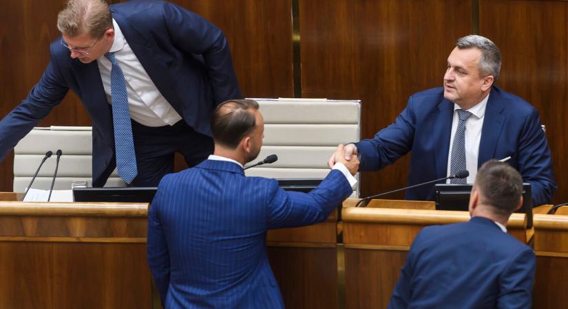 Az SNS elérte: a kormány nem szavazhat meg újabb szankciókat Oroszország ellen