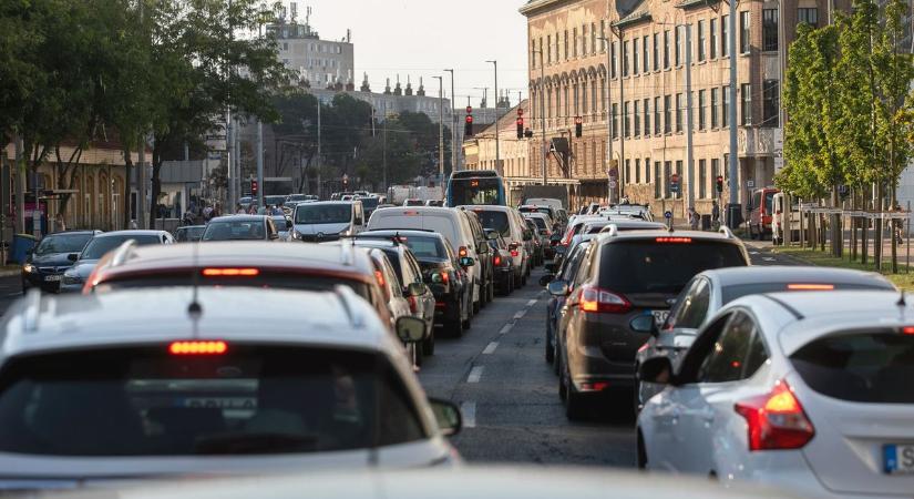 Nem az a durva, hogy fél Debrecent feltartotta reggel ez a suzukis – hanem az, hogy miért