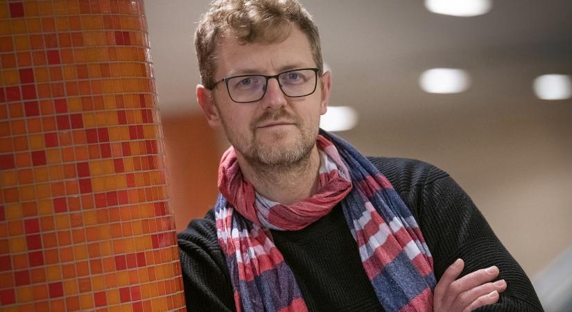 Hodász András mozgalmat indítana, felháborította a Metropol szexuális zaklatásra buzdító cikke