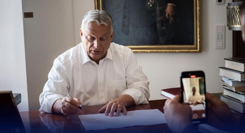 Orbán Viktor aláírta a Székelyföld támogatásáról szóló kormányhatározatot (videó)