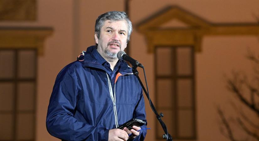 Itt van Hadházy 8 pontja, sokkal erősebb ellenállást akar a politikus