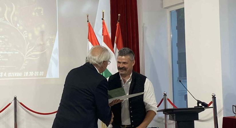 Babucs Zoltán Ex Libris Díjat, Kopecsni Gábor Országunkért-emlékdíjat kapott