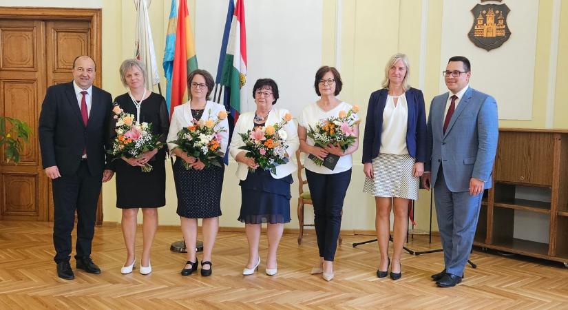 Köszönetet mondtak a pedagógusoknak  fotók