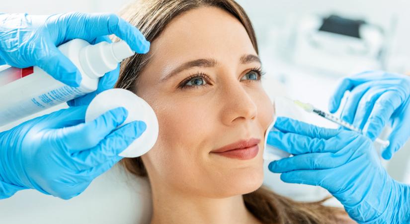 Kisimul és feszesebb lesz tőle az arc: mit tud még a bőrmegújító Drakula-terápia?