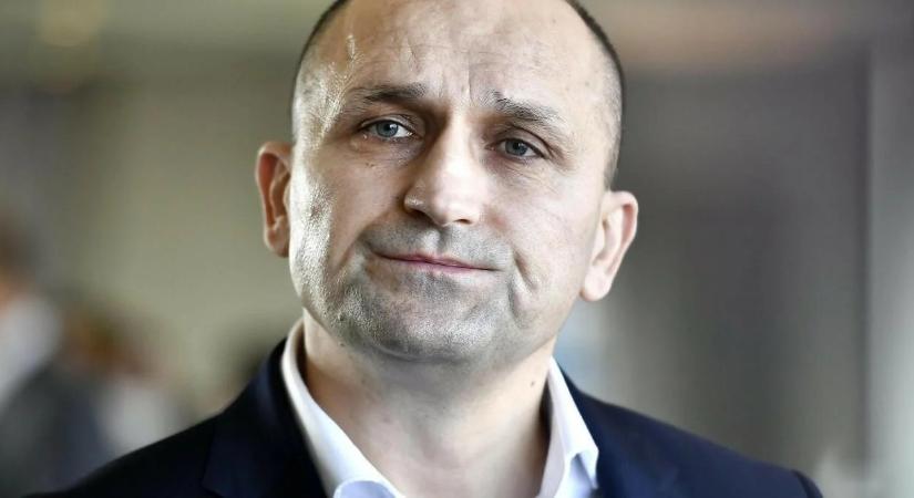 Újra bevezetik a kötelező sorkatonai szolgálatot a szomszédban