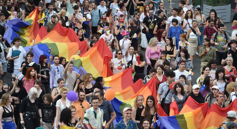 „Húszéves” a Bukarest Pride – a nagykövetségek értékelik, az egyház az időpontot bírálja