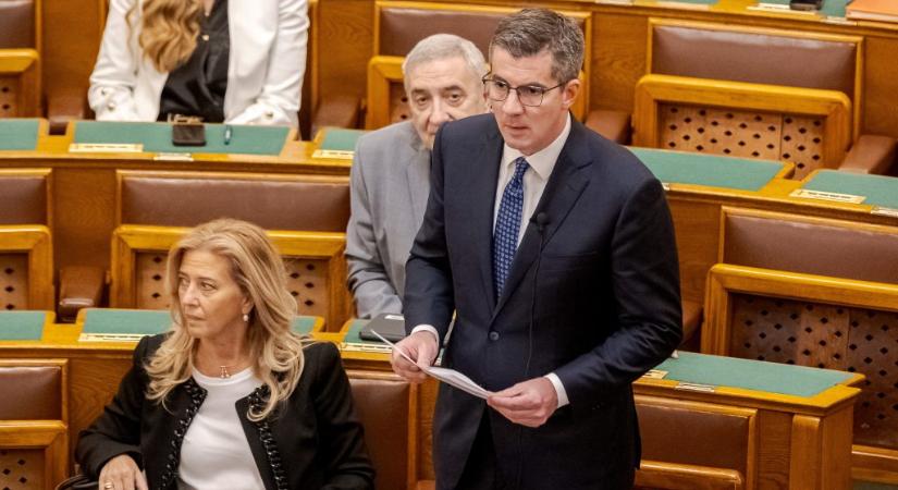 Szja 1 százalék: kínos helyzetbe kerülhet a NAV Kocsis Máté bejelentése nyomán