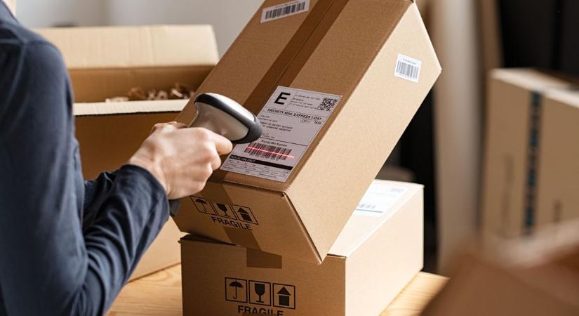 Érdekes jelenet játszódott le a törökszentmiklósi postán, egy csomag átvétele okozott riadalmat