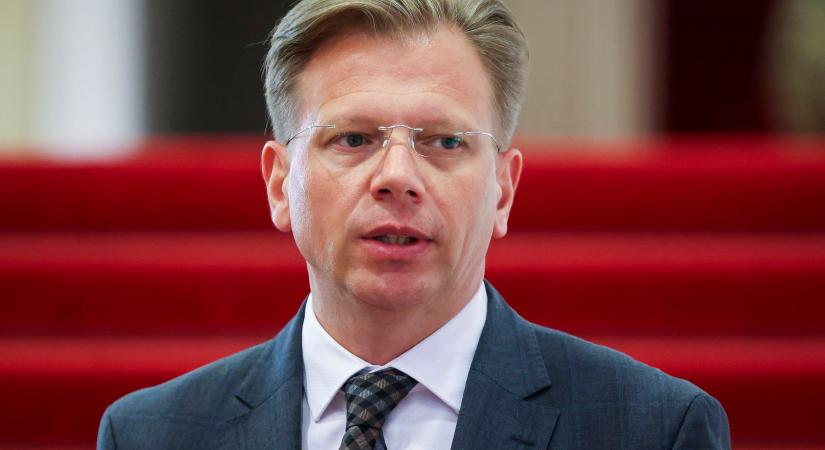 Bebizonyosodott: Ruszin-Szendi Romulusz Ukrajnát éltette a NATO vezérkarfőnöki ülésén