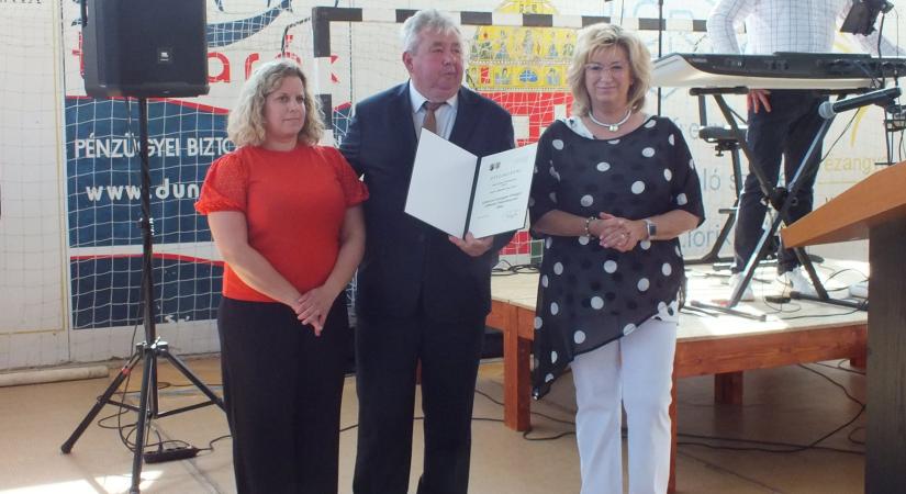 Komárom-Esztergom Vármegye Idősbarát Önkormányzata Díjat kapott Bajna